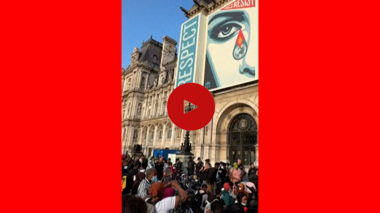 Protestation des sans abri devant l’Hôtel de ville à Paris